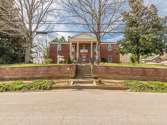 3rd image of 203 Gaines St
