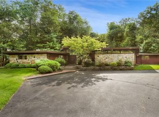 57 Holly Pl, Briarcliff Manor, NY 10510