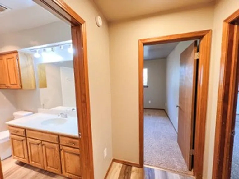 213 Woodbridge Cir — Photo 12