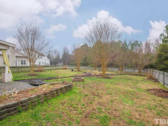 3rd image of 408 Bellmeade Bay Dr