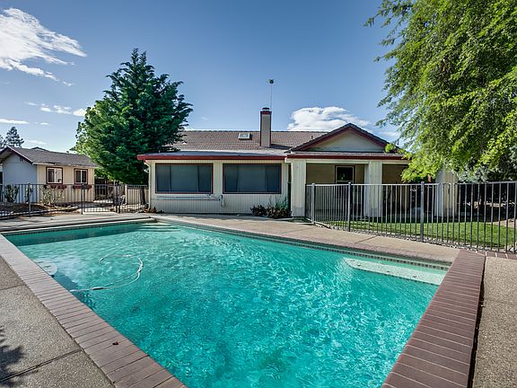 4th image of 4608 Berkshire Pl
