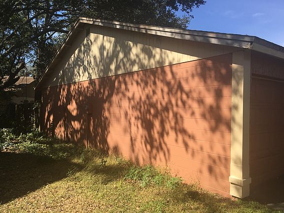 2nd image of 2215 Buttercup Ct