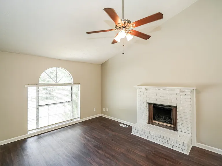 3221 Jessica Dr — Photo 4