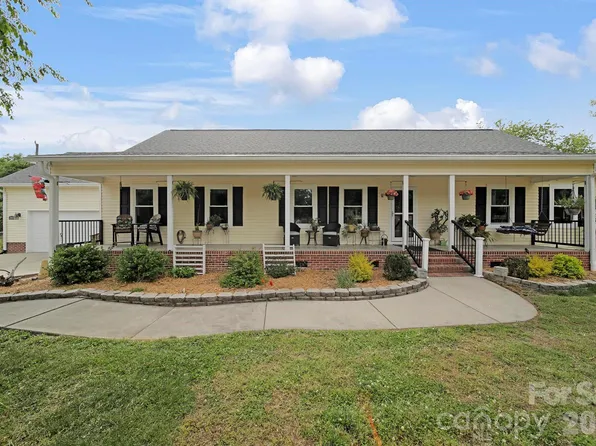 530 Calabash Rd, Clover, SC 29710