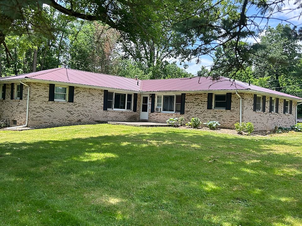 1st image of 2570 Lester Ct #I