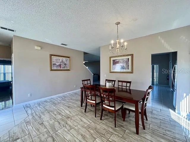 439 Bloomingdale Dr — Photo 7