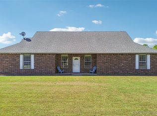 14881 N Skyline Dr, Okmulgee, OK 74447