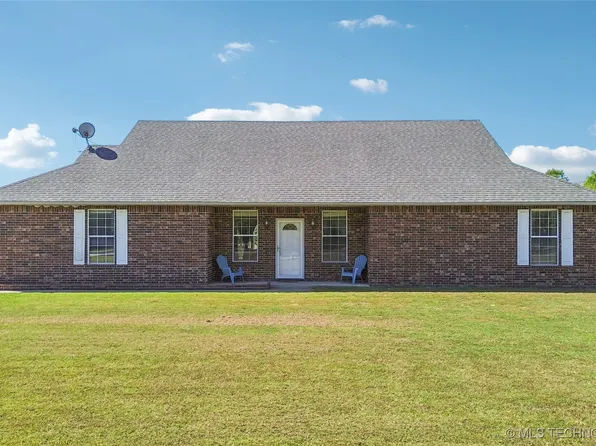 14881 N Skyline Dr, Okmulgee, OK 74447