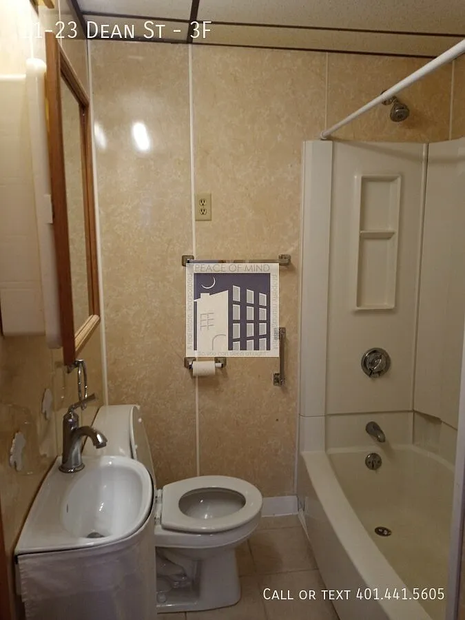 Cute & Cozy 1 bedroom on 3rd floor, ONLY $1,200! — Photo 4