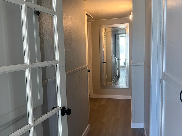 3819 Clairemont Dr — Photo 3