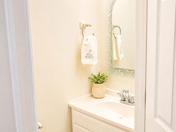 3rd image of 4989 Pintail Ct
