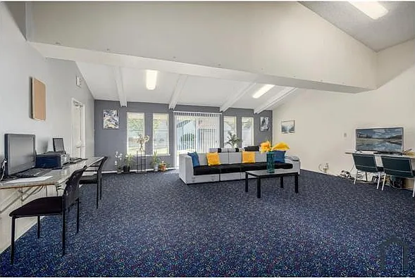 2 bed, 974 sqft, $1,899 — Photo 4