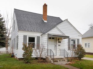 217 S Lakeview Ave, Sturgis, MI 49091
