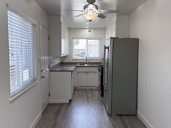 3rd image of 2463 Anna Dr #4