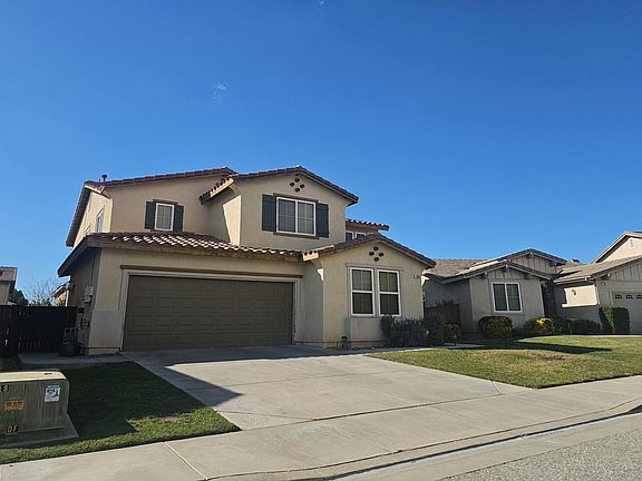 3rd image of 959 Dahlia Pl