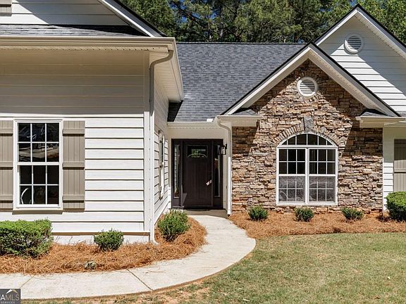 2nd image of 4595 Barnett Shoals Rd
