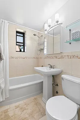 Rented by Compass | media 7