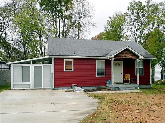 3rd image of 428 Green Acres Dr