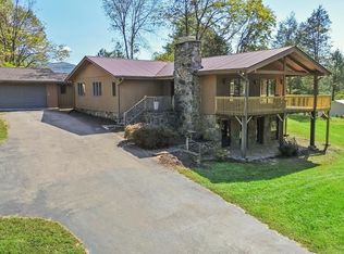 69 Cedar Estates Rd, Franklin, NC 28734