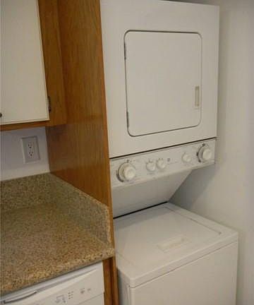 3rd image of 743 Saint Louis Ave APT 8