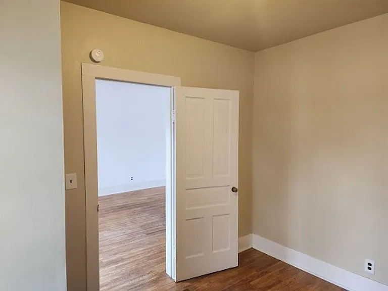 151 Center St — Photo 2