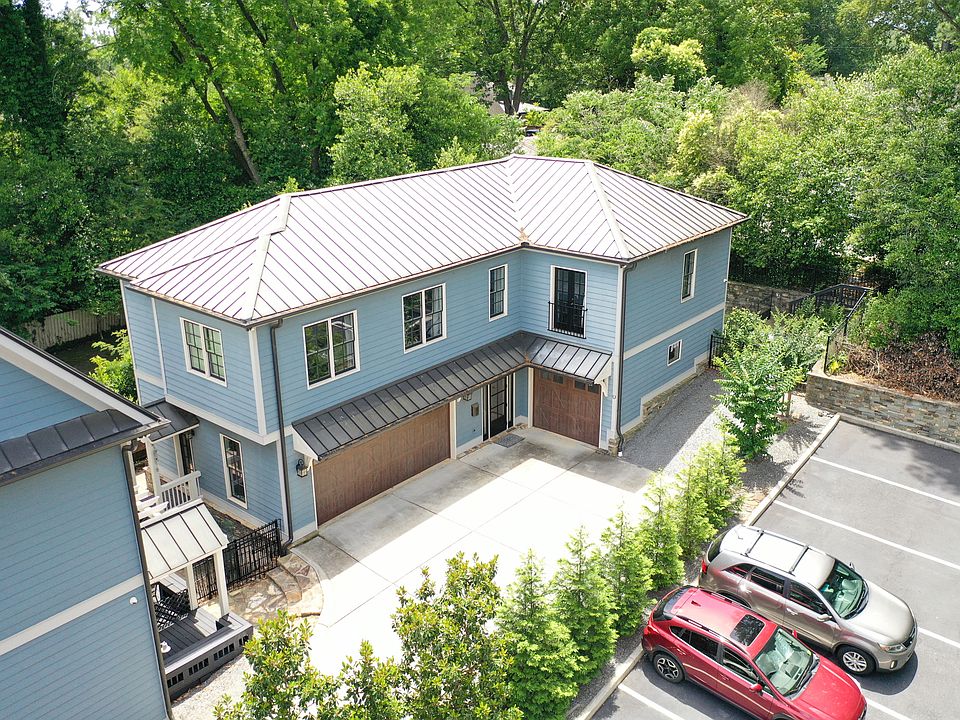 1st image of 2972 Lookout Pl NE