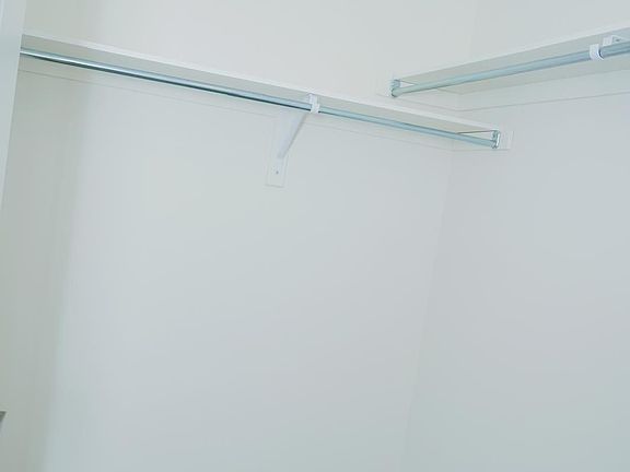 5th image of 19 Lively Way