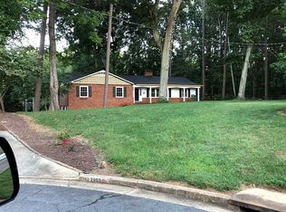 2900 Ormond Dr, Winston Salem, NC 27106