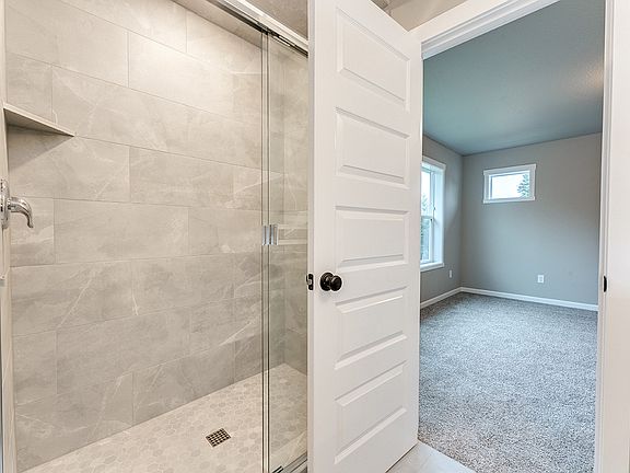 4th image of 12612 NE 63rd Ave