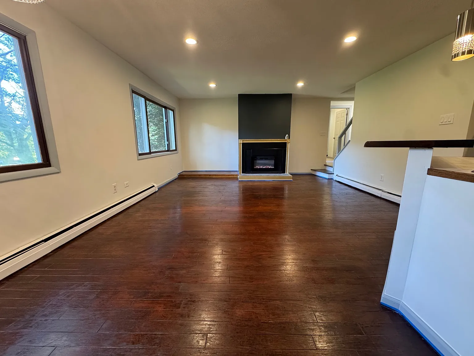 4 bed, 1800 sqft, $2,500 — Photo 3