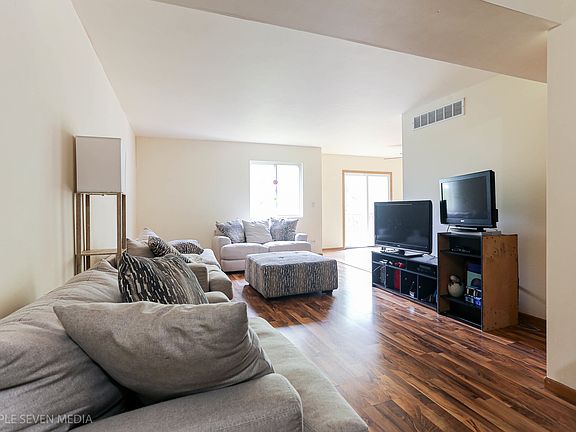 3rd image of 16565 W Willow Walk Dr