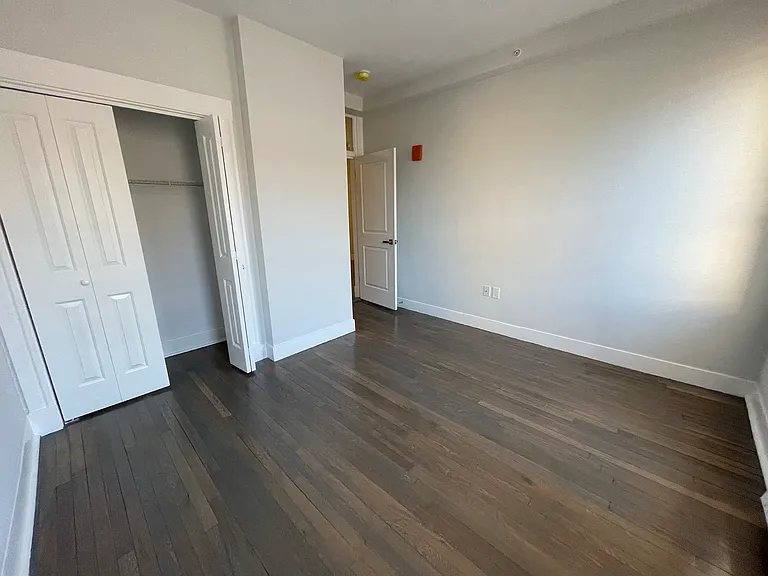 80 Park Dr #18 — Photo 6