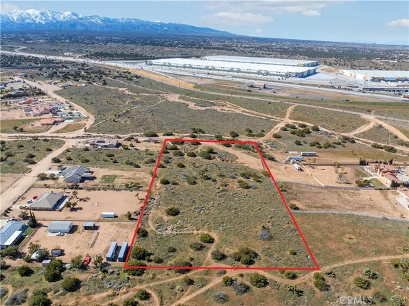 7971 Outpost Rd, Oak Hills, CA 92344