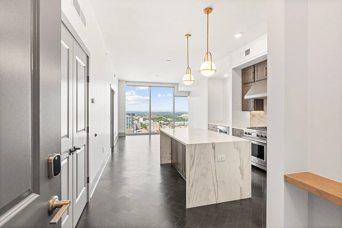 Welcome Home! - 1616 W End Ave #3110