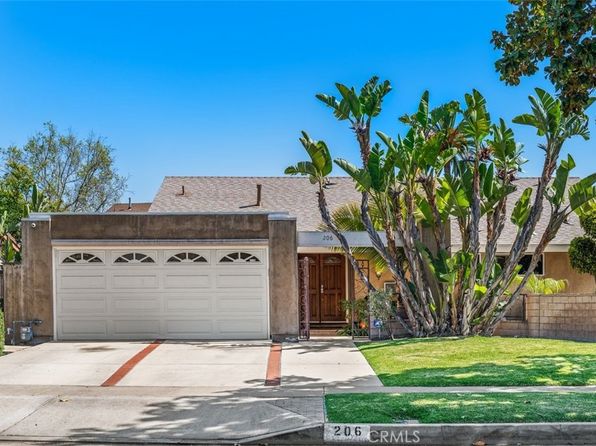 206 W Sierra Dr, Santa Ana, CA 92707