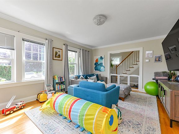 2nd image of 16 Union Ave