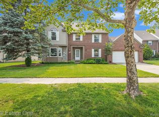4057 Keats Dr, Troy, MI 48085