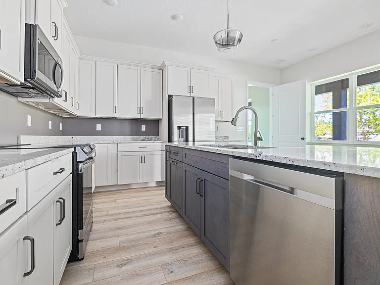 3208 N Rome Ave — Photo 23