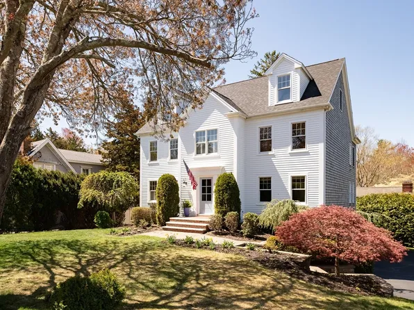 271 Marshall St, Duxbury, MA 02332