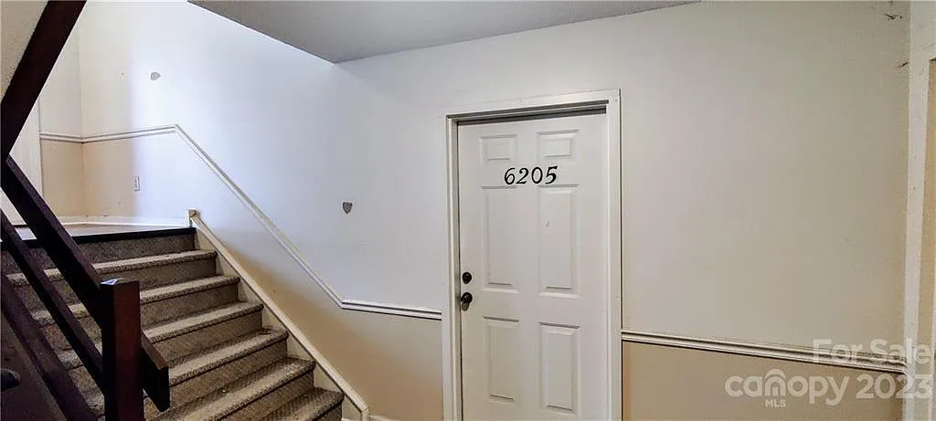 2 bed, 1065 sqft, $1,390 — Photo 3