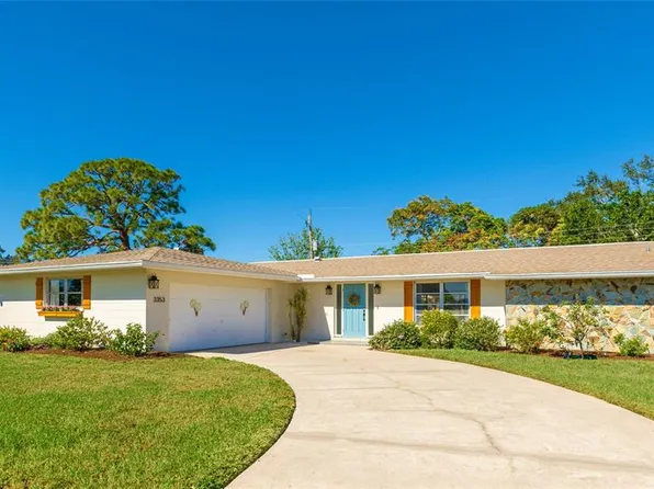 3353 Kenmore Dr, Sarasota, FL 34231