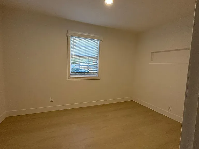 120 NE 56th St #2 — Photo 8