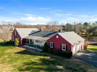 34 Old Farms Rd, West Simsbury, CT 06092