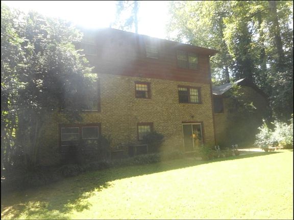 3rd image of 2804 Woodland Park Dr