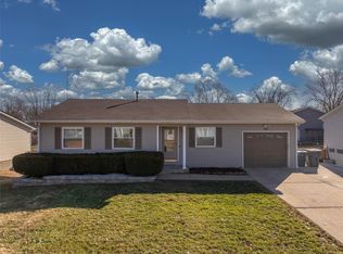 1908 Autumn Hill Dr, O'Fallon, MO 63366
