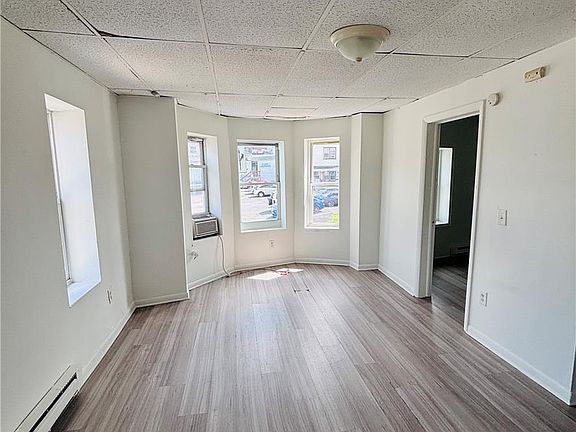3rd image of 765 S 8th St #5