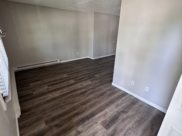 206 E Center St #11 — Photo 1