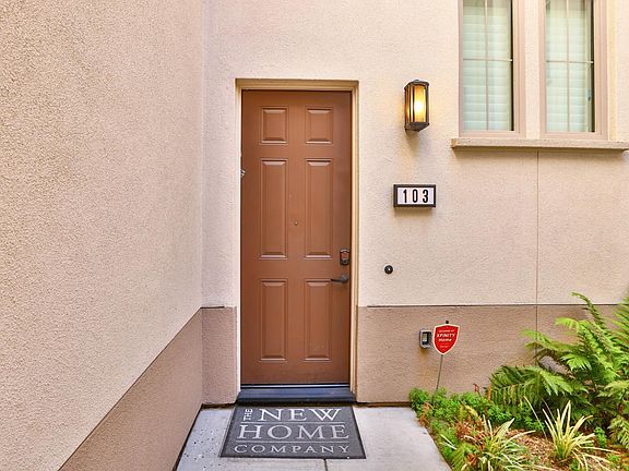 3rd image of 1073 Foxglove Pl Unit 103