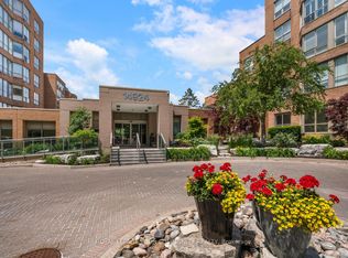 14924 Yonge St #305, Aurora, ON L4G6H7