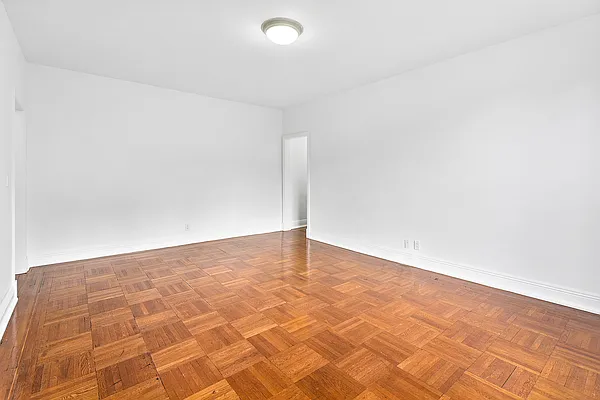 Rented by Compass | media 14